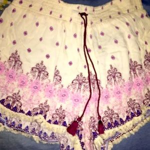 🦋 Women’s Shorts 🦋